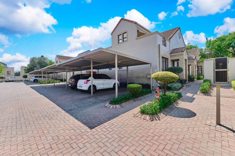 To Let 2 Bedroom Property for Rent in Sunninghill Gauteng