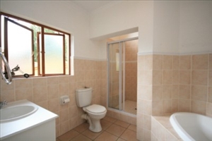 To Let 3 Bedroom Property for Rent in Sunninghill Gauteng