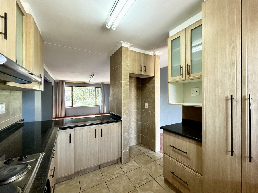 2 Bedroom Property for Sale in Sunninghill Gauteng