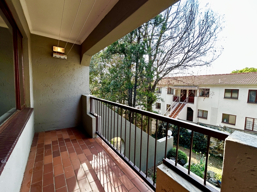 2 Bedroom Property for Sale in Sunninghill Gauteng