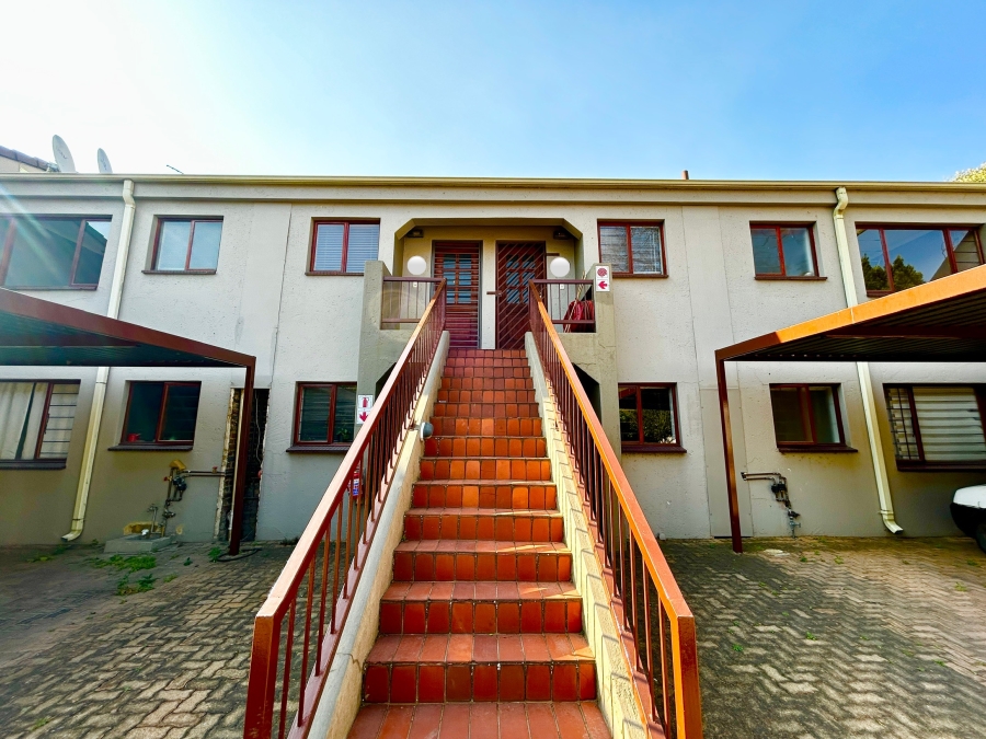 2 Bedroom Property for Sale in Sunninghill Gauteng