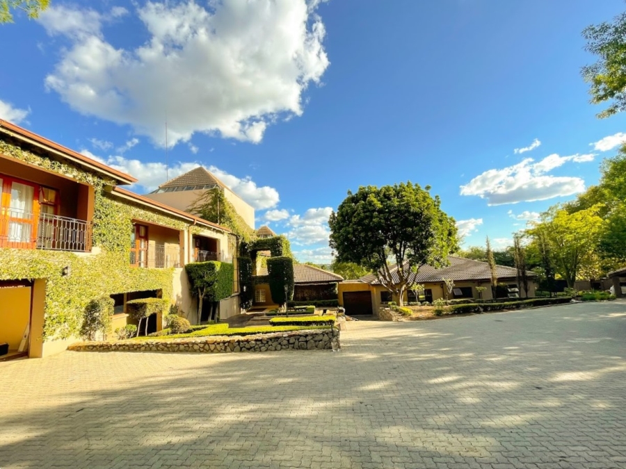 9 Bedroom Property for Sale in Bryanston Gauteng