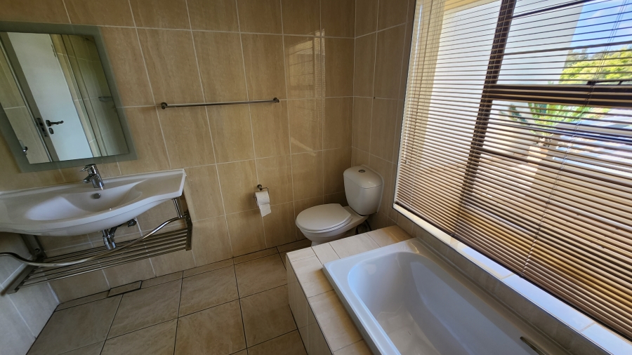 4 Bedroom Property for Sale in Eldoraigne Gauteng