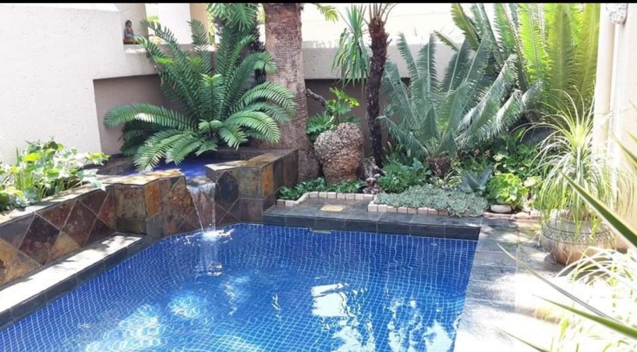 4 Bedroom Property for Sale in Eldoraigne Gauteng