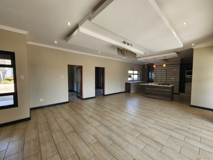 4 Bedroom Property for Sale in Copperleaf Estate Gauteng