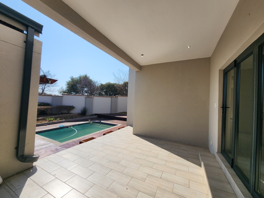 4 Bedroom Property for Sale in Copperleaf Estate Gauteng