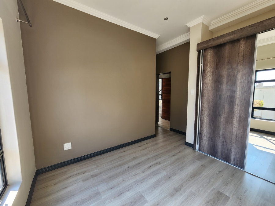 4 Bedroom Property for Sale in Copperleaf Estate Gauteng