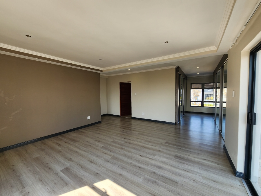 4 Bedroom Property for Sale in Copperleaf Estate Gauteng