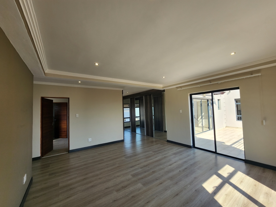 4 Bedroom Property for Sale in Copperleaf Estate Gauteng