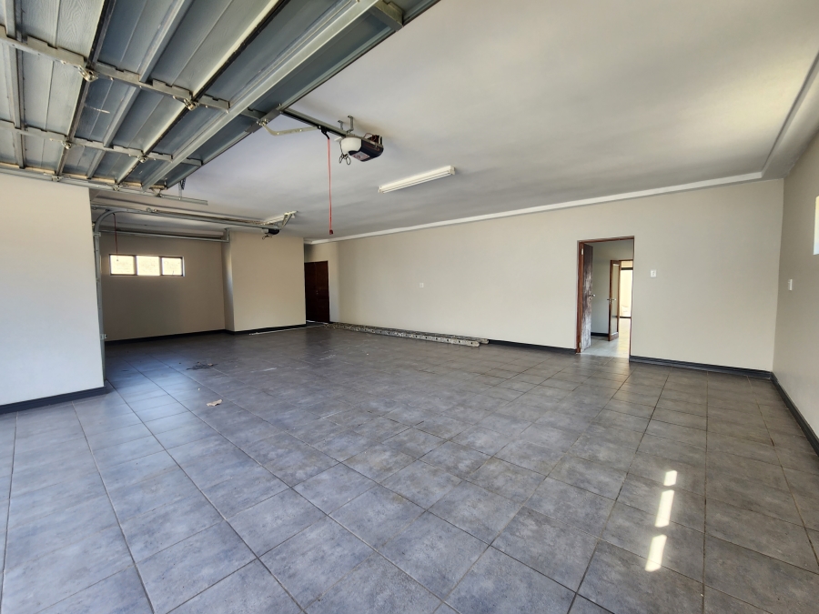 4 Bedroom Property for Sale in Copperleaf Estate Gauteng