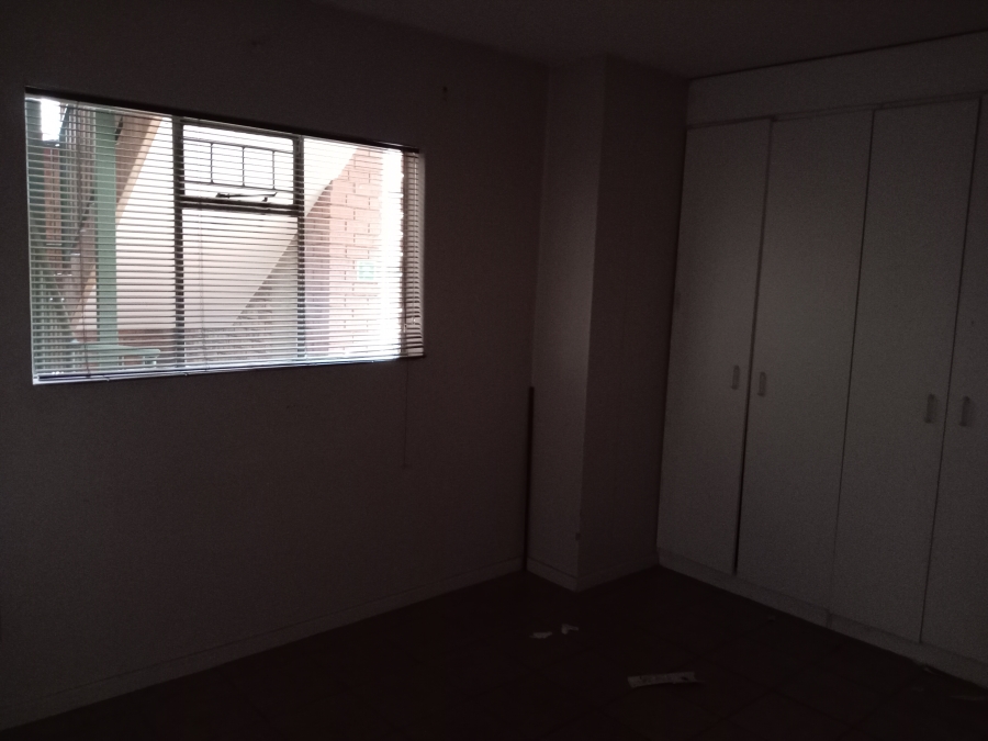 2 Bedroom Property for Sale in Die Hoewes Gauteng