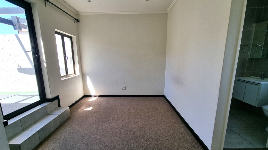 To Let 1 Bedroom Property for Rent in Sunninghill Gauteng