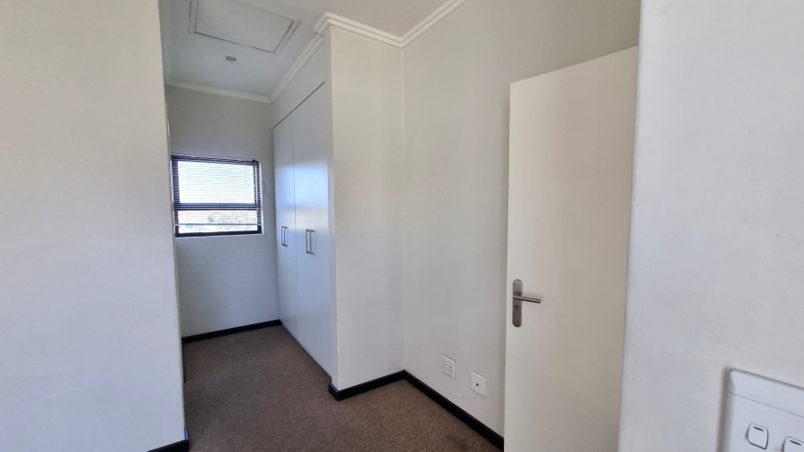 To Let 1 Bedroom Property for Rent in Sunninghill Gauteng