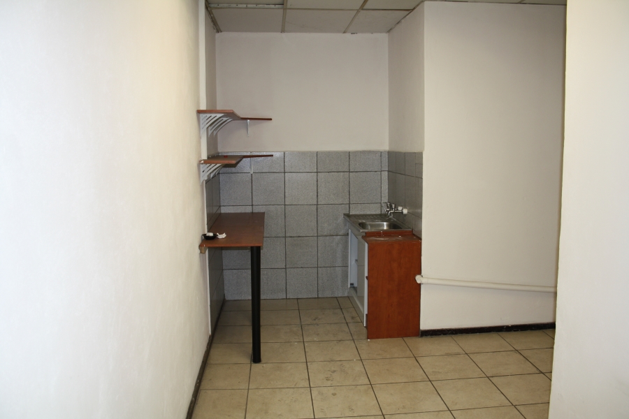 To Let commercial Property for Rent in Anderbolt Gauteng