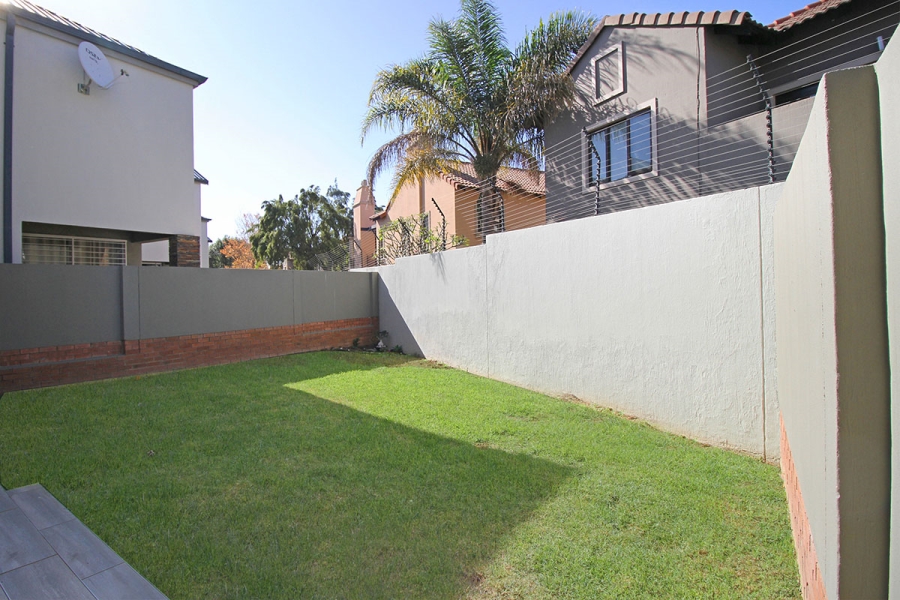 4 Bedroom Property for Sale in Broadacres Gauteng