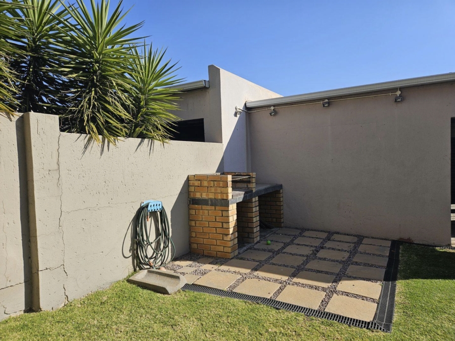 3 Bedroom Property for Sale in Isandovale Gauteng