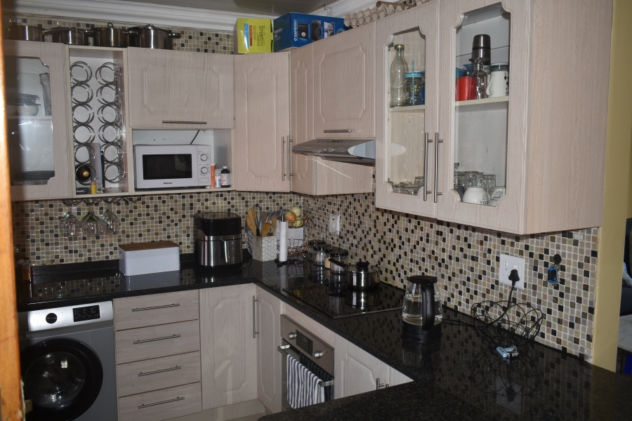 2 Bedroom Property for Sale in The Orchards Gauteng