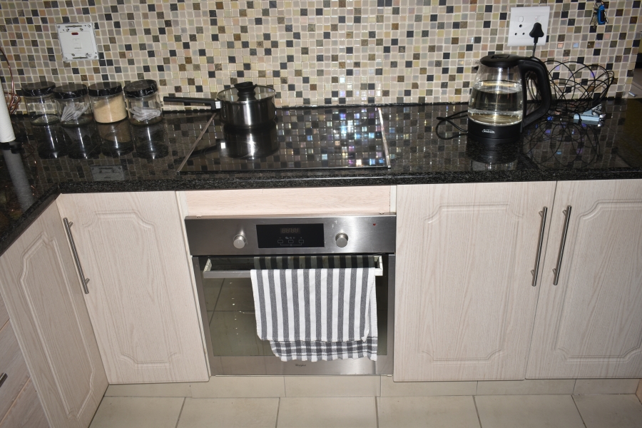 2 Bedroom Property for Sale in The Orchards Gauteng