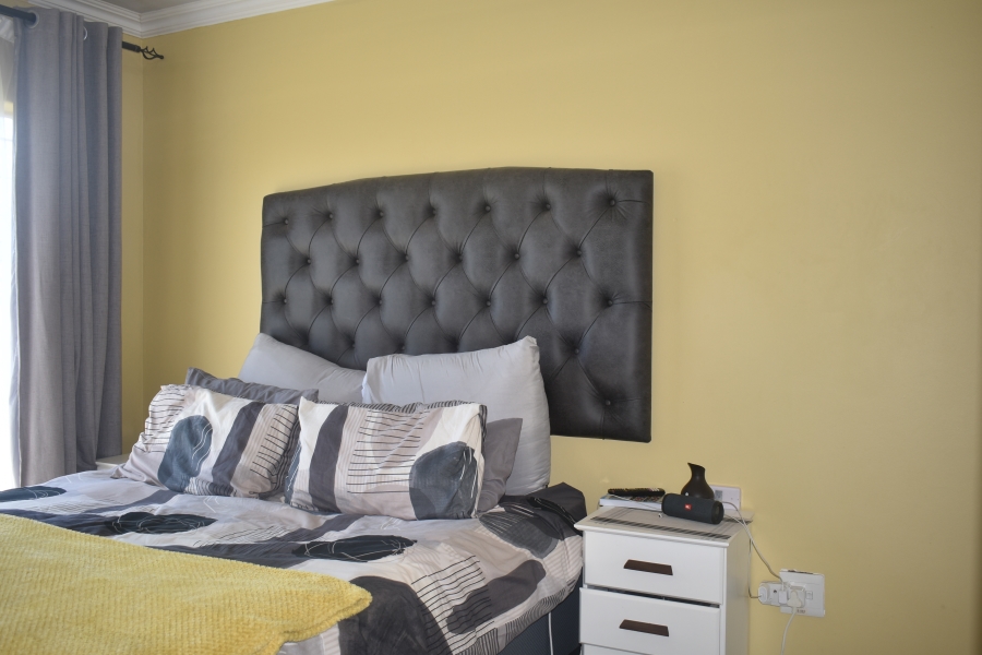 2 Bedroom Property for Sale in The Orchards Gauteng