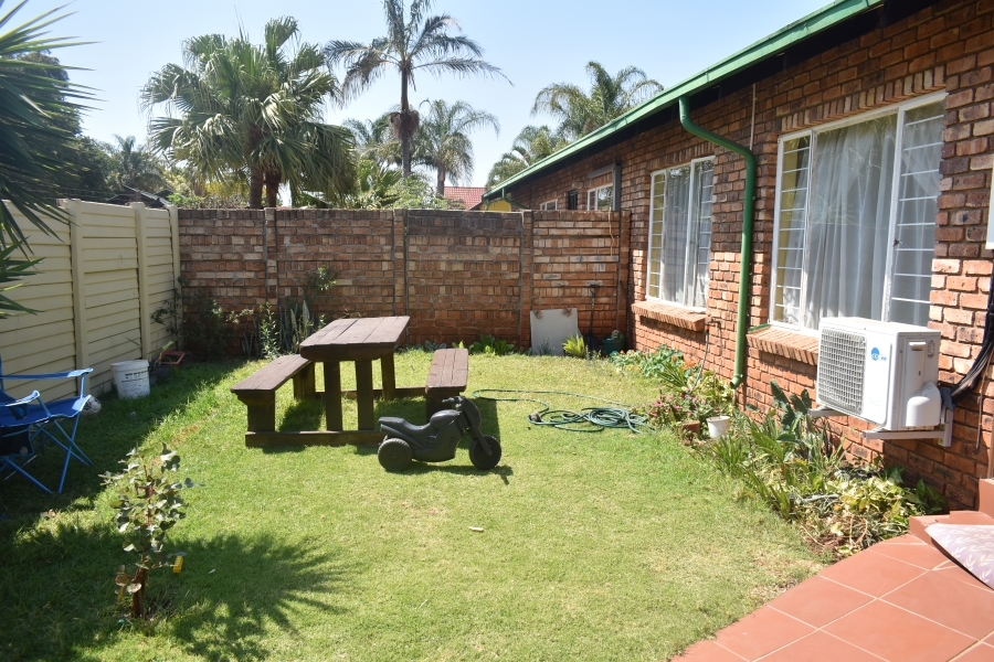 2 Bedroom Property for Sale in The Orchards Gauteng