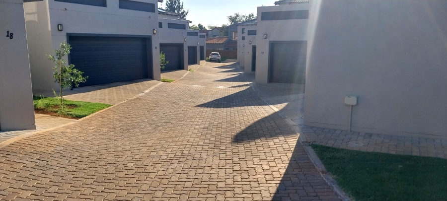 3 Bedroom Property for Sale in Olympus AH Gauteng