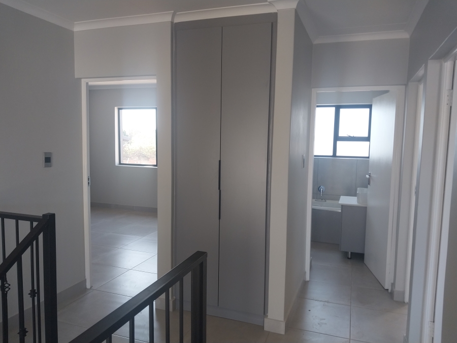 3 Bedroom Property for Sale in Olympus AH Gauteng