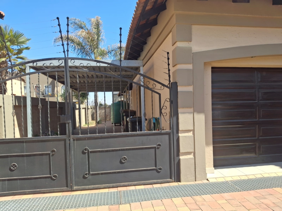 3 Bedroom Property for Sale in Sonneveld Gauteng