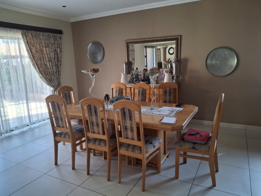 3 Bedroom Property for Sale in Sonneveld Gauteng