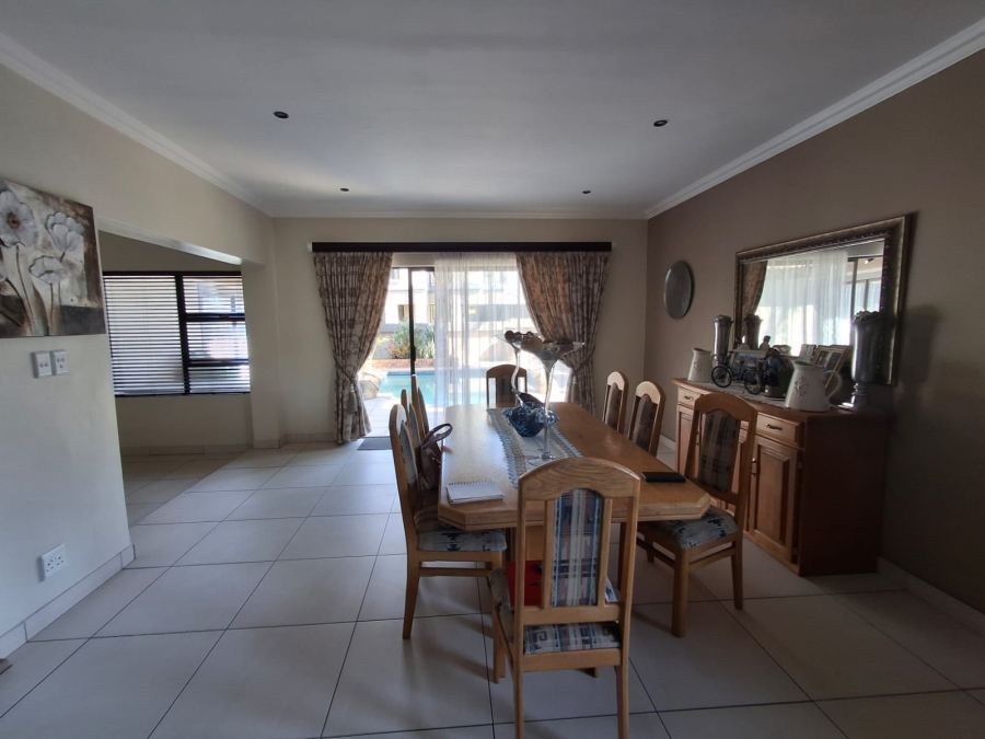 3 Bedroom Property for Sale in Sonneveld Gauteng