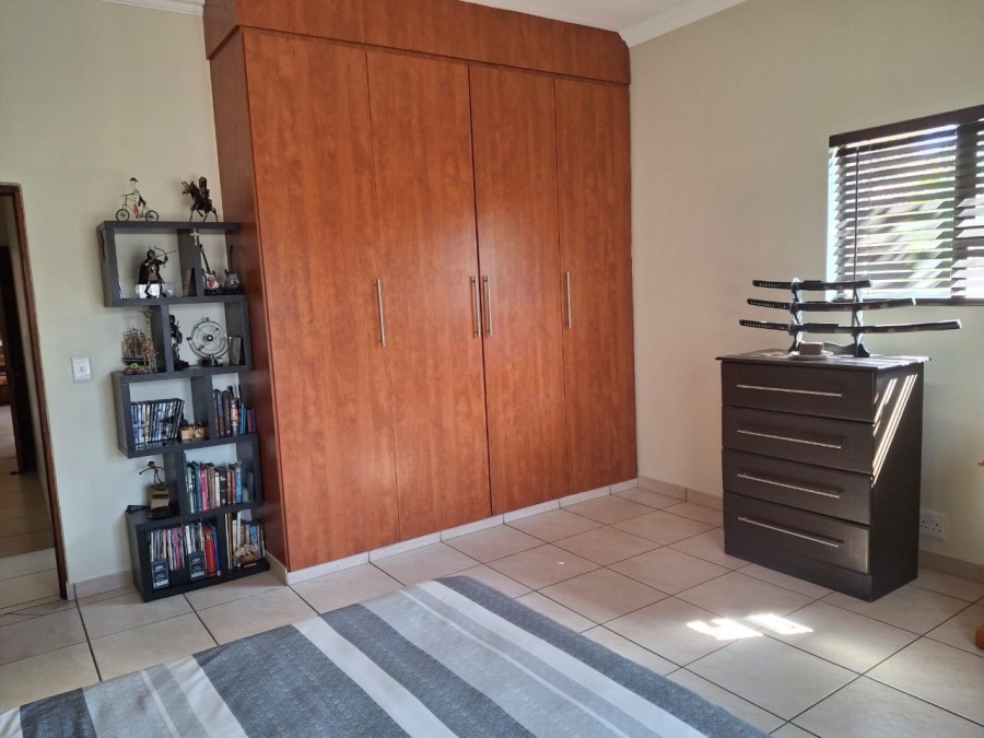 3 Bedroom Property for Sale in Sonneveld Gauteng