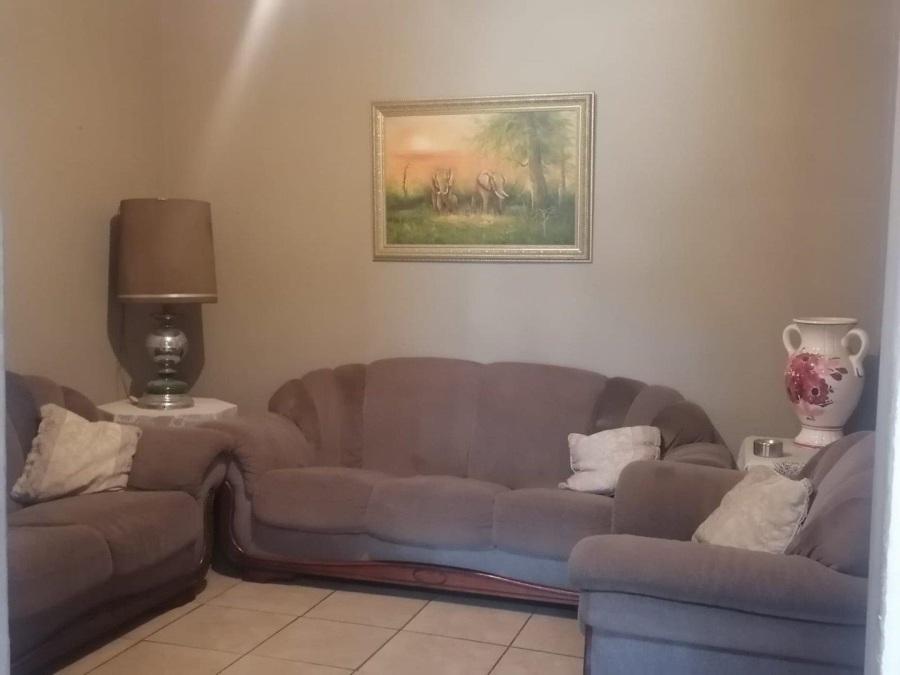 4 Bedroom Property for Sale in Dunnottar Gauteng