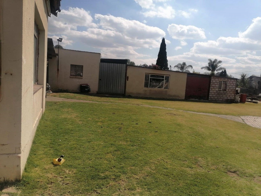 4 Bedroom Property for Sale in Dunnottar Gauteng