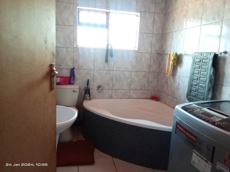 3 Bedroom Property for Sale in Jameson Park Gauteng