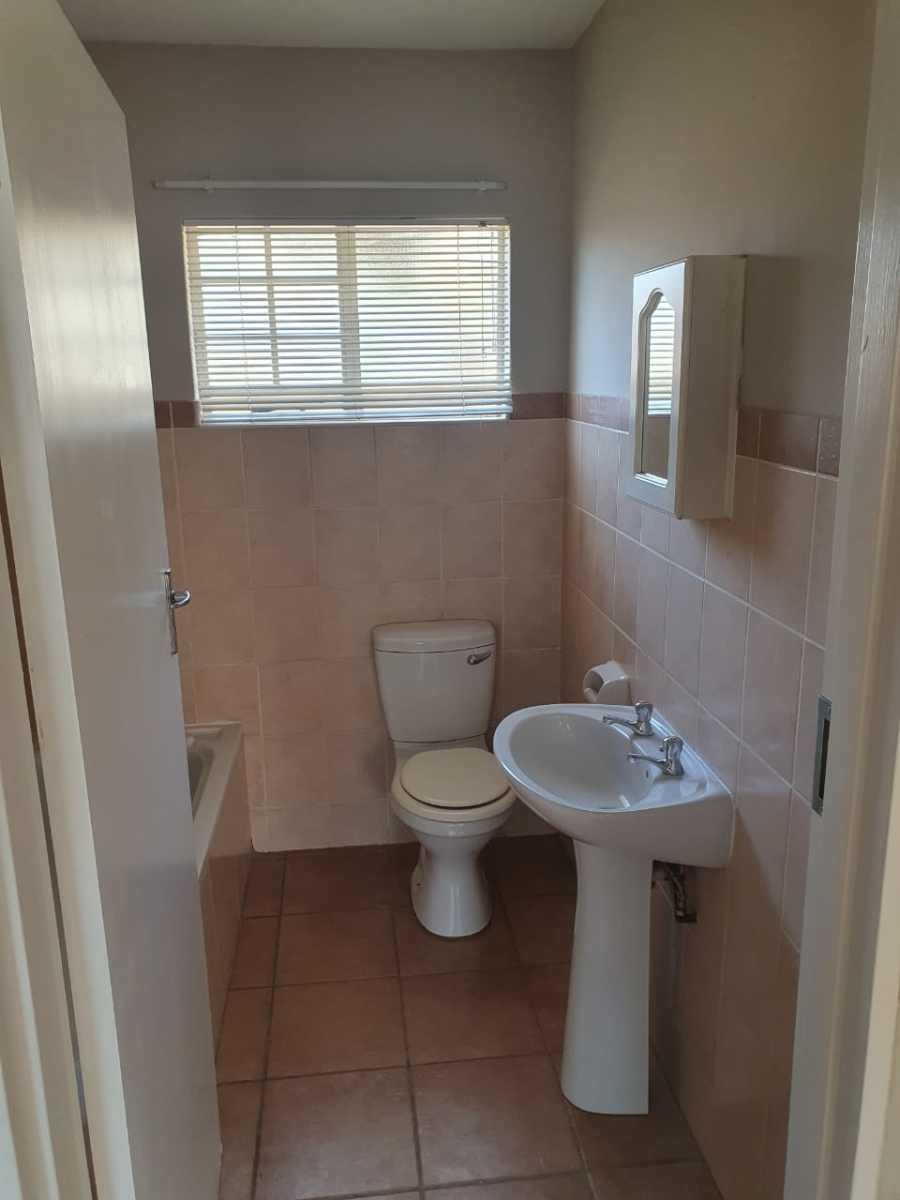 2 Bedroom Property for Sale in Montana Gauteng