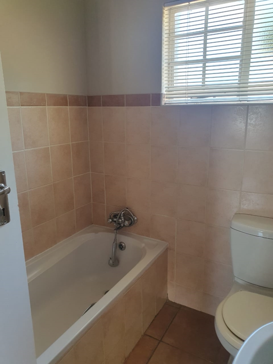 2 Bedroom Property for Sale in Montana Gauteng