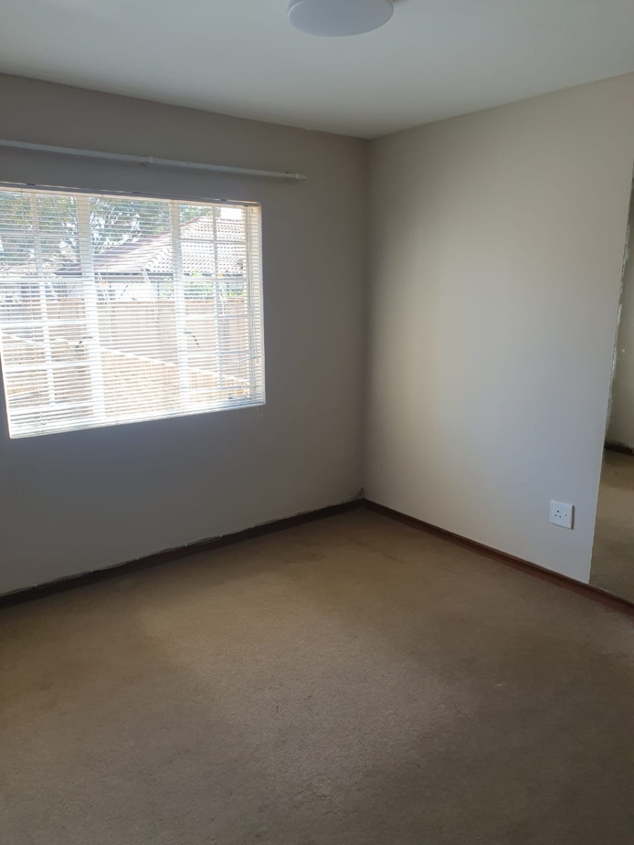 2 Bedroom Property for Sale in Montana Gauteng