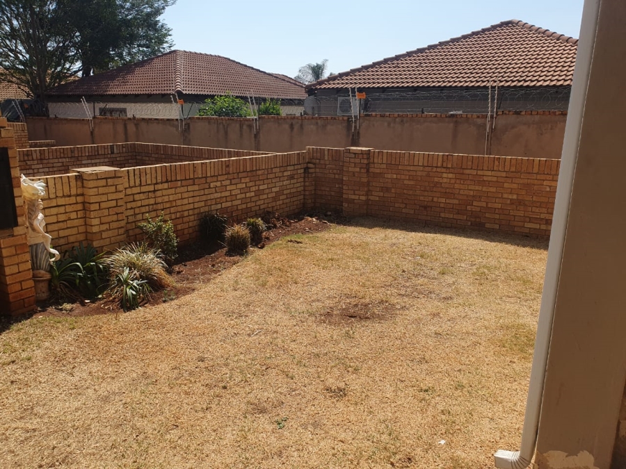 2 Bedroom Property for Sale in Montana Gauteng