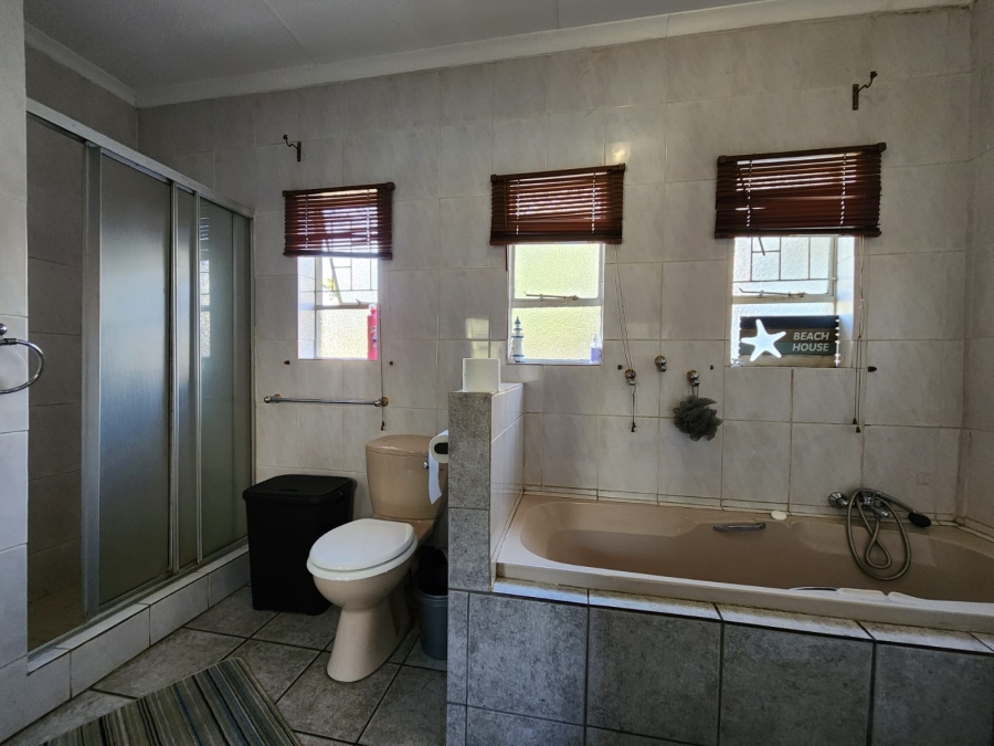 4 Bedroom Property for Sale in Vanderbijlpark SE 6 Gauteng