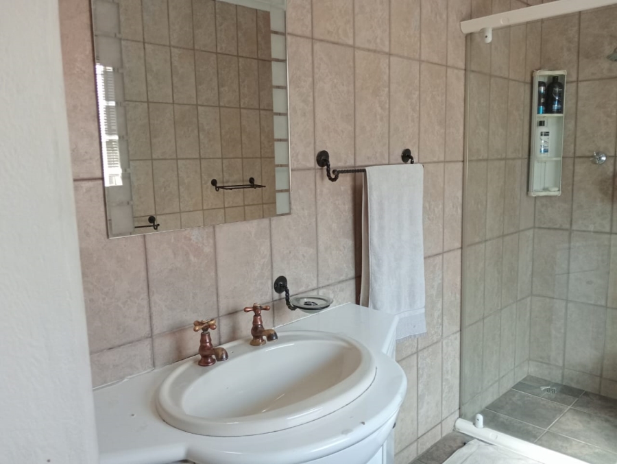 3 Bedroom Property for Sale in Glen Marais Gauteng