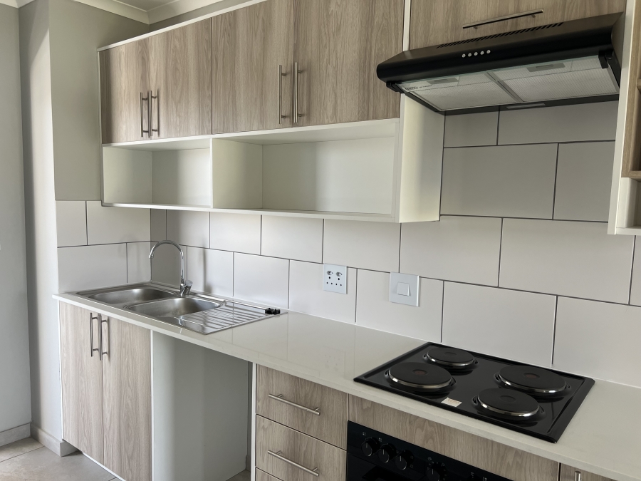 To Let 2 Bedroom Property for Rent in Glen Marais Gauteng