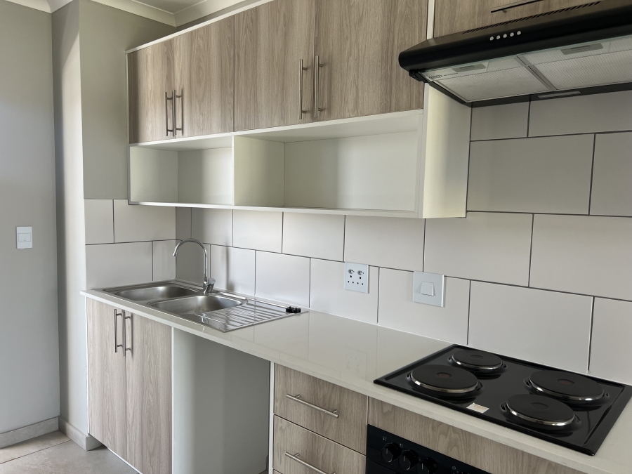 To Let 2 Bedroom Property for Rent in Glen Marais Gauteng