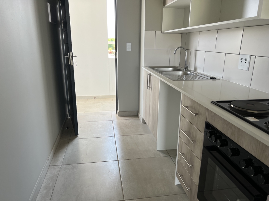 To Let 2 Bedroom Property for Rent in Glen Marais Gauteng