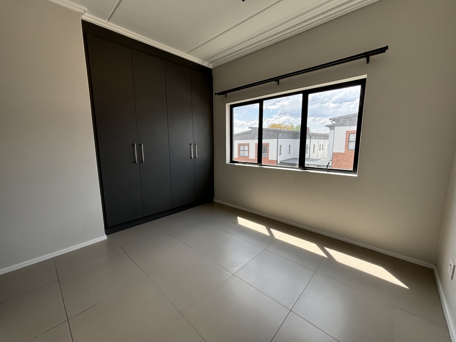 To Let 2 Bedroom Property for Rent in Bryanston Gauteng