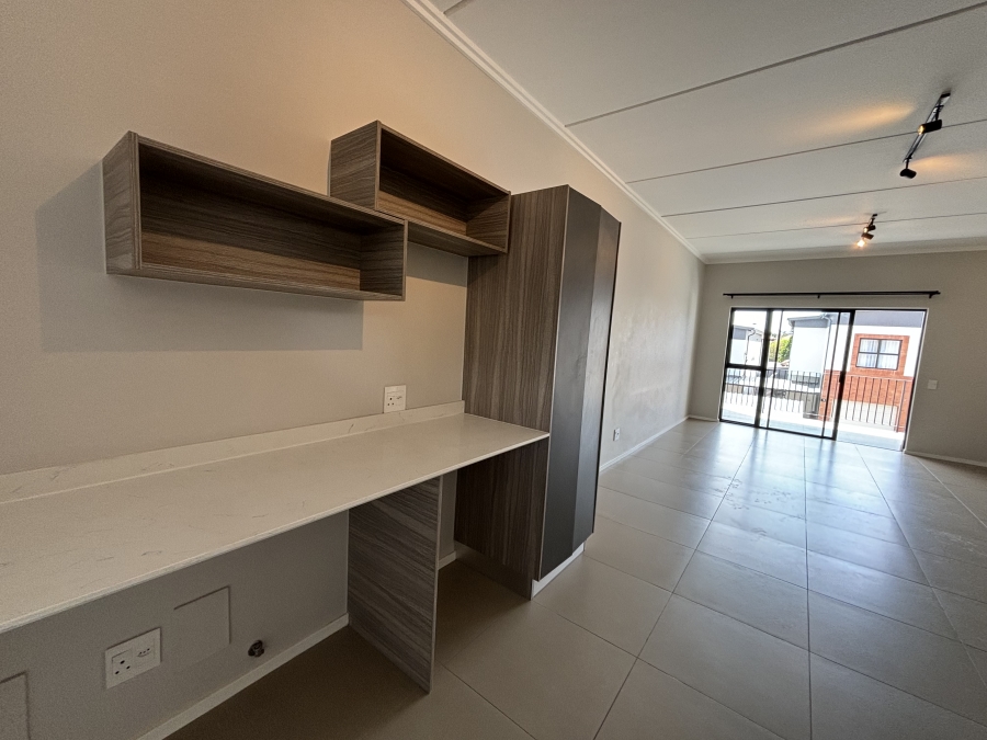 To Let 2 Bedroom Property for Rent in Bryanston Gauteng