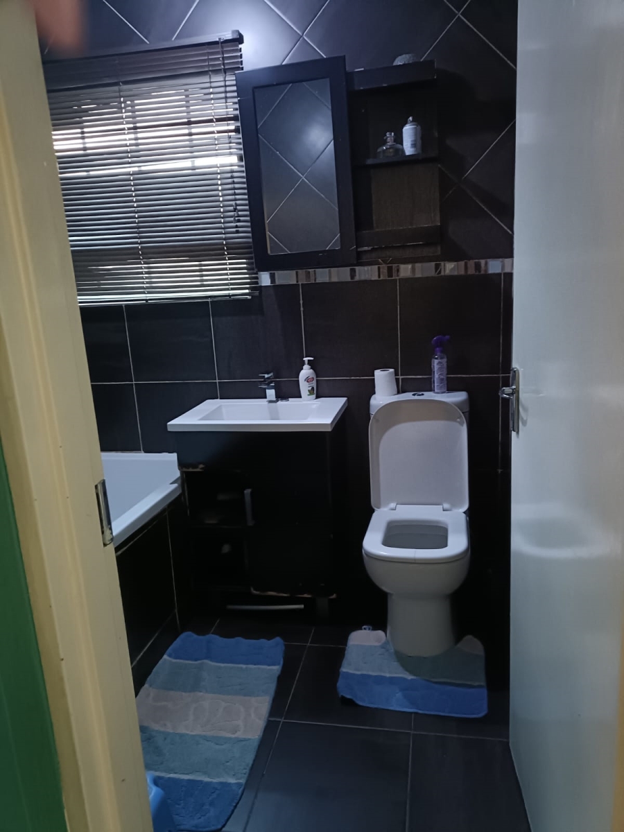 2 Bedroom Property for Sale in Alan Manor Gauteng