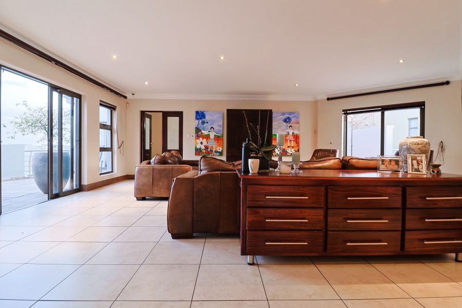 5 Bedroom Property for Sale in Bassonia Estate Gauteng