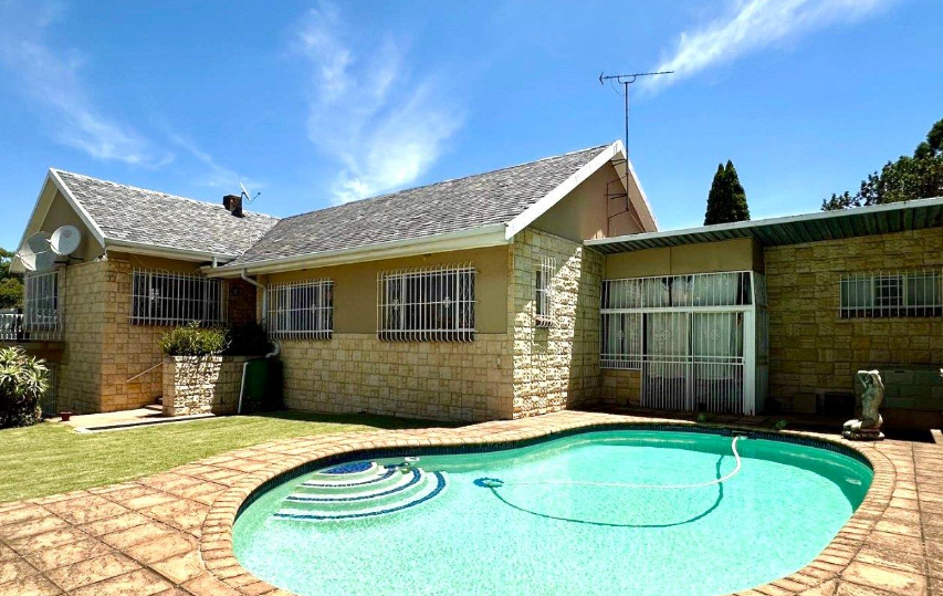 3 Bedroom Property for Sale in Linmeyer Gauteng