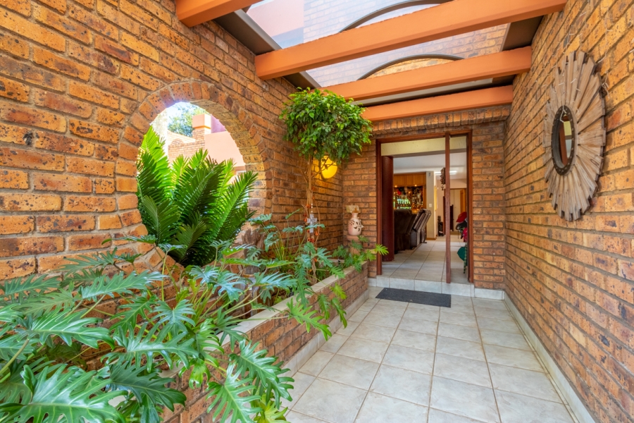 3 Bedroom Property for Sale in Lakefield Gauteng