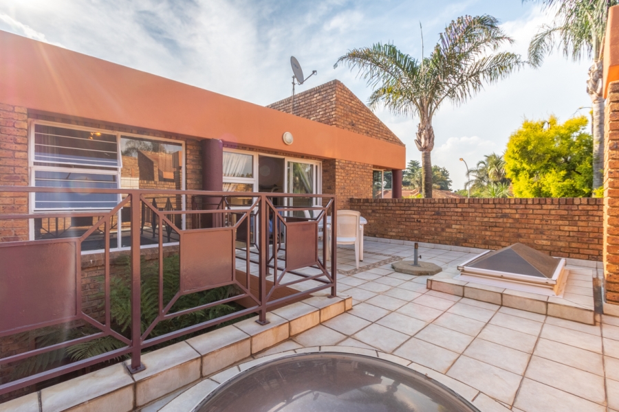 3 Bedroom Property for Sale in Lakefield Gauteng