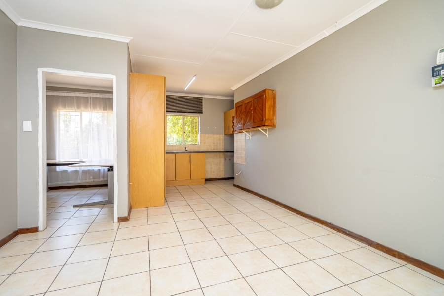 5 Bedroom Property for Sale in The Reeds Gauteng